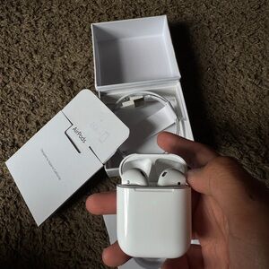 Apple AirPods Wireless Earbuds - White